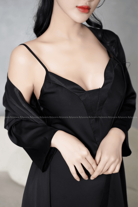 Bea In Black