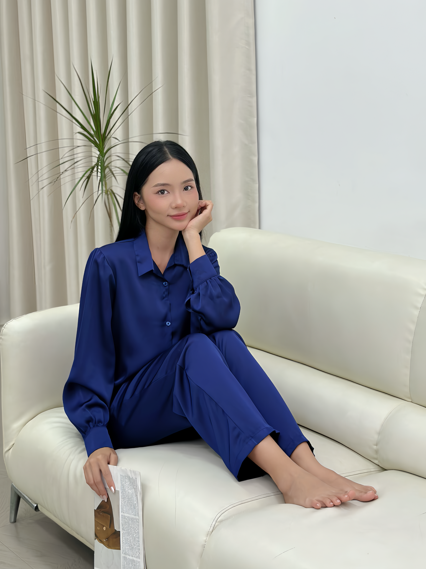 LUNA IN BLUE